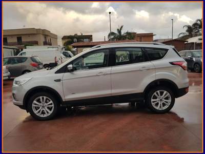 Ford Kuga 2.0 TDCI 150CV S&S 4WD ST-Line Bus. Argento usata Quarto