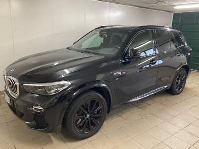 BMW X5 X drive 45e M PLUG-IN HYBRID Nero usata Buccinasco