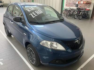 Lancia Ypsilon 1.0 Hybrid SILVER 2024 Km0 Blu/Azzurro usata Bareggio