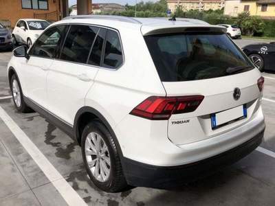 Volkswagen Tiguan 1.6 TDI Business BMT Bianco usata SORA
