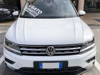 Volkswagen Tiguan 1.6 TDI Business BMT Bianco usata SORA