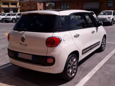 Fiat 500L 500L 1.6 Multijet 105 CV Lounge Bianco usata SORA