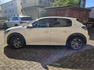 Peugeot 208 motore elettrico 136 CV 5 porte Allure Pack Bianco usata Novi Ligure