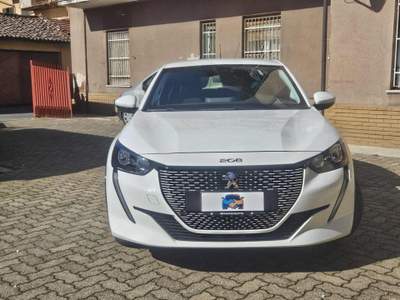 Peugeot 208 motore elettrico 136 CV 5 porte Allure Pack Bianco usata Novi Ligure