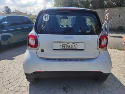 Smart ForTwo Smart ForTwo EQ Youngster NEOPATENTATI Bianco usata FRASCATI