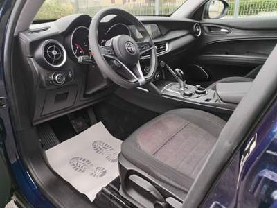 Alfa Romeo Stelvio Alfa Romeo Stelvio 22 160CV navig led cruise 2019 Blu/Azzurro usata Manduria