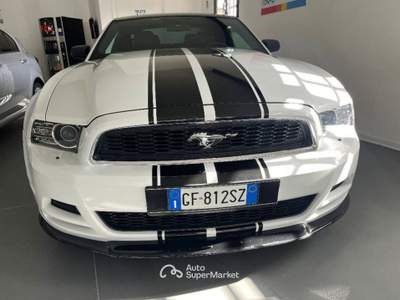 Ford Mustang FASTBACK Bianco usata Sora