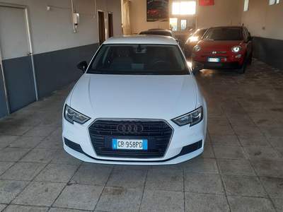 Audi A3 Audi a3 cc16 116cv tdi anno 2020 Bianco usata Poggiomarino