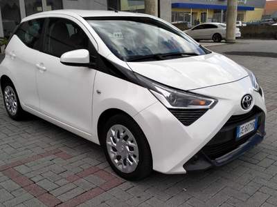 Toyota Aygo IVA Esposta, possibilità di finanziamento e permuta Bianco usata Randazzo