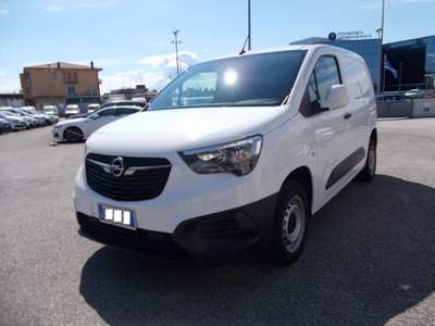 Opel Combo Cargo 1.5 Diesel 100CV PC 3 POSTI Edition Bianco usata SAN VENDEMIANO