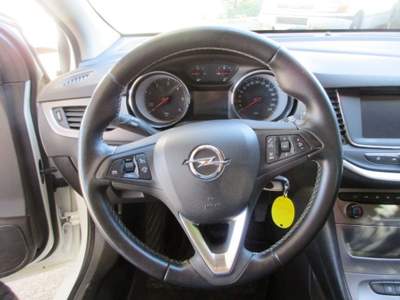 Opel Astra Opel Astra SW 1.6 tdci Bianco usata QUALIANO