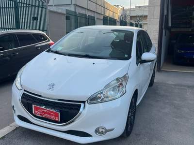 Peugeot 208 auto in ottime condizioni usata Cerignola