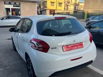 Peugeot 208 auto in ottime condizioni usata Cerignola