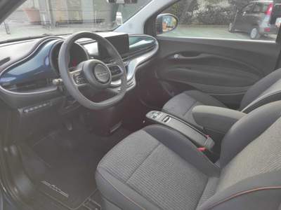 Fiat 500e Fiat 500 Fiat icon cabrio 87 kw 118 cv Blu/Azzurro usata FRASCATI