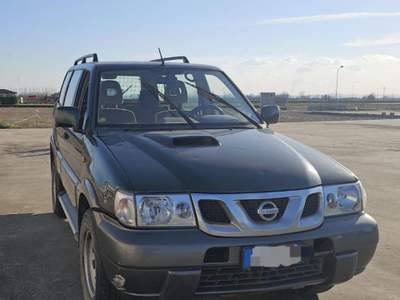 Nissan Terrano Passo Lungo Verde usata Caresana