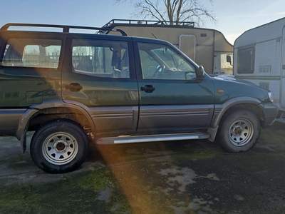 Nissan Terrano Passo Lungo Verde usata Caresana