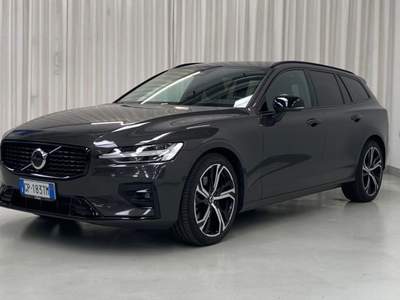 Volvo V60 B4 (d) automatico Plus Dark Grigio usata Saronno
