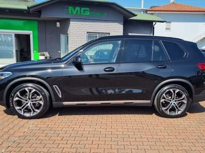 BMW X5 xDrive30d xLine NAVI-VIRTUAL-LED-PELLE-CERCHI 21" Nero usata Rimini