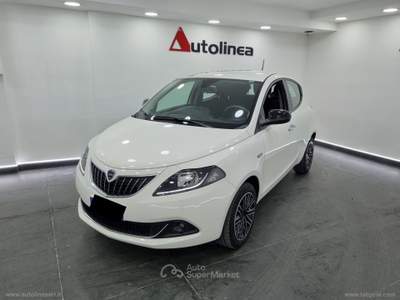 Lancia Ypsilon Ypsilon 1.0 FireFly 5p.S&S Hyb. Eco Gold Bianco usata Lusciano