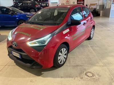 Toyota Aygo Connect 1.0 VVT-i 72CV 5p Auto A NOLEGGIO a GPL Rosso usata TRECATE