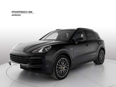 Porsche Cayenne 3.0 V6 E-Hybrid Nero usata Milano