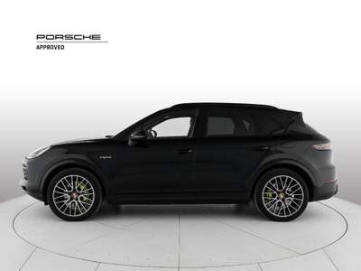 Porsche Cayenne 3.0 V6 E-Hybrid Nero usata Milano