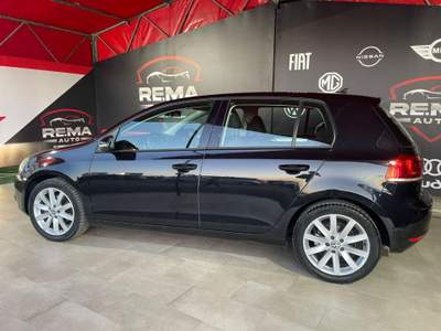 Volkswagen Golf 2.0 TDI 140CV DPF DSG 5p. Highline Nero usata Quartucciu