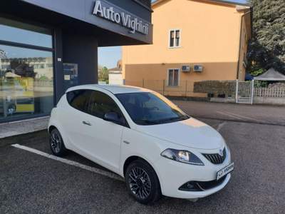 Lancia Ypsilon 1.0 FireFly 5 porte S&S Hybrid Gold Bianco usata Sanguinetto