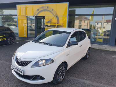 Lancia Ypsilon 1.0 FireFly 5 porte S&S Hybrid Gold Bianco usata Sanguinetto