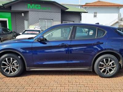 Alfa Romeo Stelvio 2.2 Turbodiesel 160 CV AT8 NAVI-XENO LED-CERCHI 18 Blu/Azzurro usata Rimini