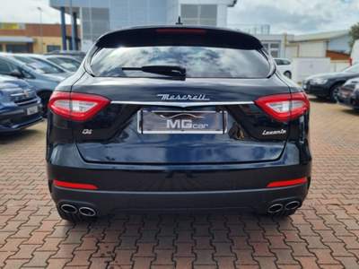 Maserati Levante Diesel 250cv AWD Granlusso NAVI-XENO-TELECAMERA-20 Nero usata Rimini