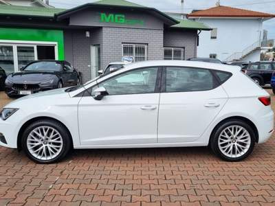 Seat Leon 1.5 TGI 130 CV DSG 5p. NAVI-LED-PDC-CERCHI LEGA 17 Bianco usata Rimini