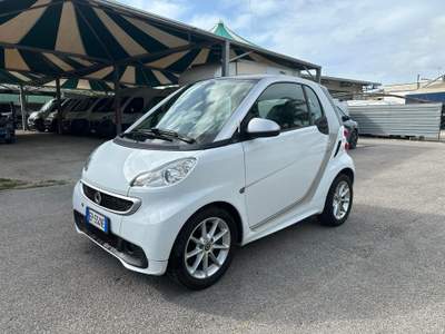 Smart ForTwo Smart ForTwo 1000 52 kW MHD coupé passion Bianco usata Somma Vesuviana