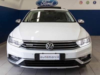 Volkswagen Passat Alltrack 2.0 TDI 190 CV 4MOTION DSG BMT Bianco usata Silea