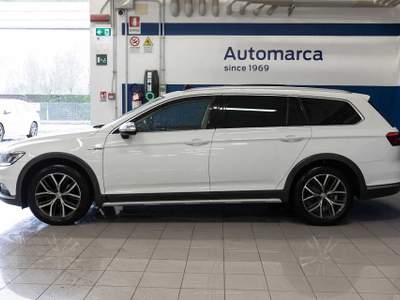 Volkswagen Passat Alltrack 2.0 TDI 190 CV 4MOTION DSG BMT Bianco usata Silea