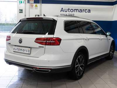 Volkswagen Passat Alltrack 2.0 TDI 190 CV 4MOTION DSG BMT Bianco usata Silea