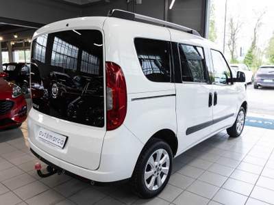 Fiat Doblò 1.4 T-Jet 16V Easy 7 posti Bianco usata Silea