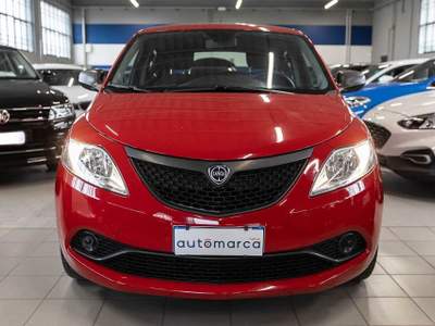 Lancia Ypsilon 1.0 FireFly 5 porte S&S Hybrid Ecochic Silver Rosso usata Silea