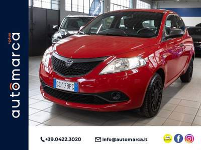Lancia Ypsilon 1.0 FireFly 5 porte S&S Hybrid Ecochic Silver Rosso usata Silea