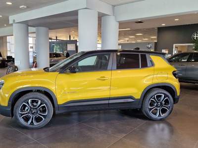 Jeep Avenger 1.2 Turbo Summit Bicolore KM ZERO Giallo usata Modena