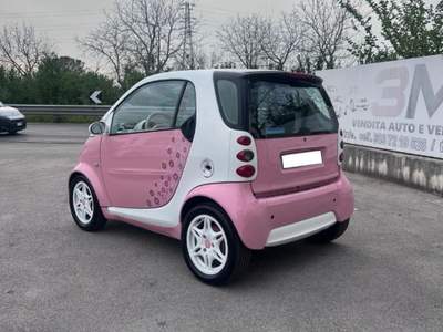 Smart ForTwo 600 smart & pure (40 kW) Lilla usata Nola