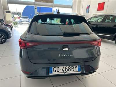 Seat Leon Sportstourer 1.5 eTSI 150 CV DSG Xcellence Grigio usata Olbia