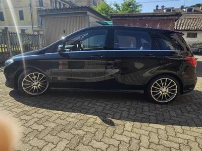 Mercedes-Benz Classe B d Automatic Sport Nero usata Novi Ligure
