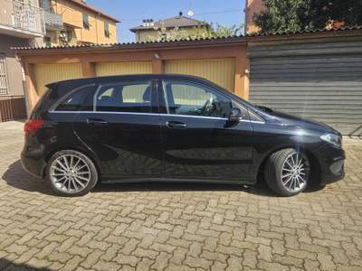 Mercedes-Benz Classe B d Automatic Sport Nero usata Novi Ligure