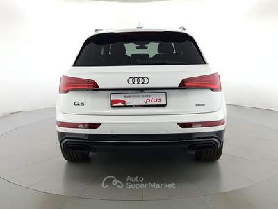 Audi Q5 Audi   identity black 55 tfsi e quattro 270(367) kw(cv) s tronic Bianco usata Milano
