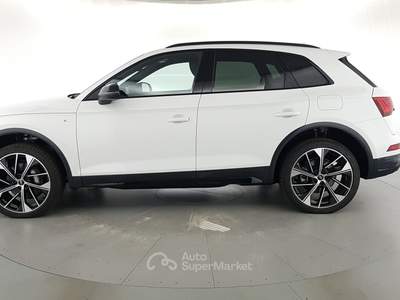 Audi Q5 Audi   identity black 55 tfsi e quattro 270(367) kw(cv) s tronic Bianco usata Milano
