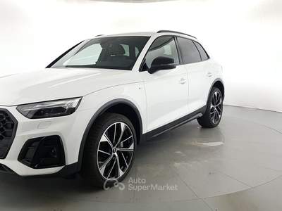 Audi Q5 Audi   identity black 55 tfsi e quattro 270(367) kw(cv) s tronic Bianco usata Milano