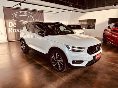 Volvo XC40 D4 AWD Geartronic R-design Bianco usata Vedelago