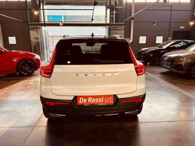 Volvo XC40 D4 AWD Geartronic R-design Bianco usata Vedelago
