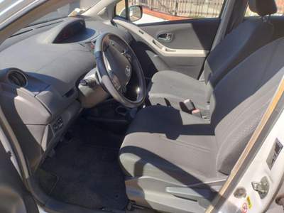 Toyota Yaris 1.0 5 porte Sol Bianco usata Ponderano